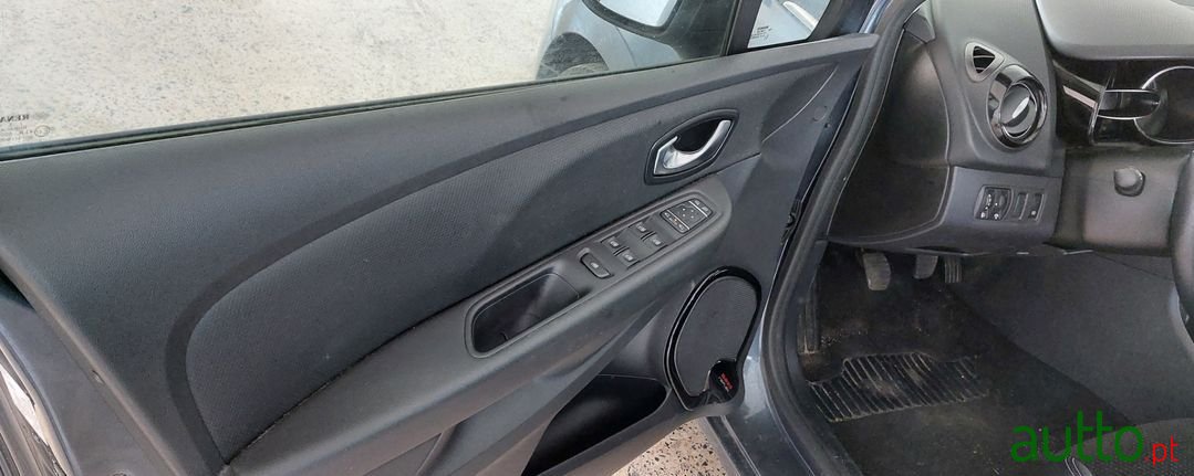 2019' Renault Clio photo #5