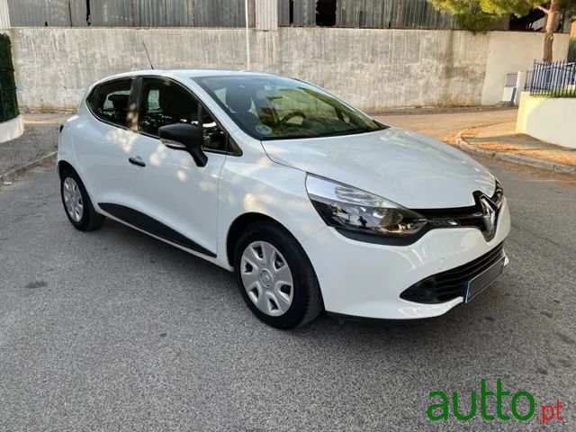 2014' Renault Clio photo #3