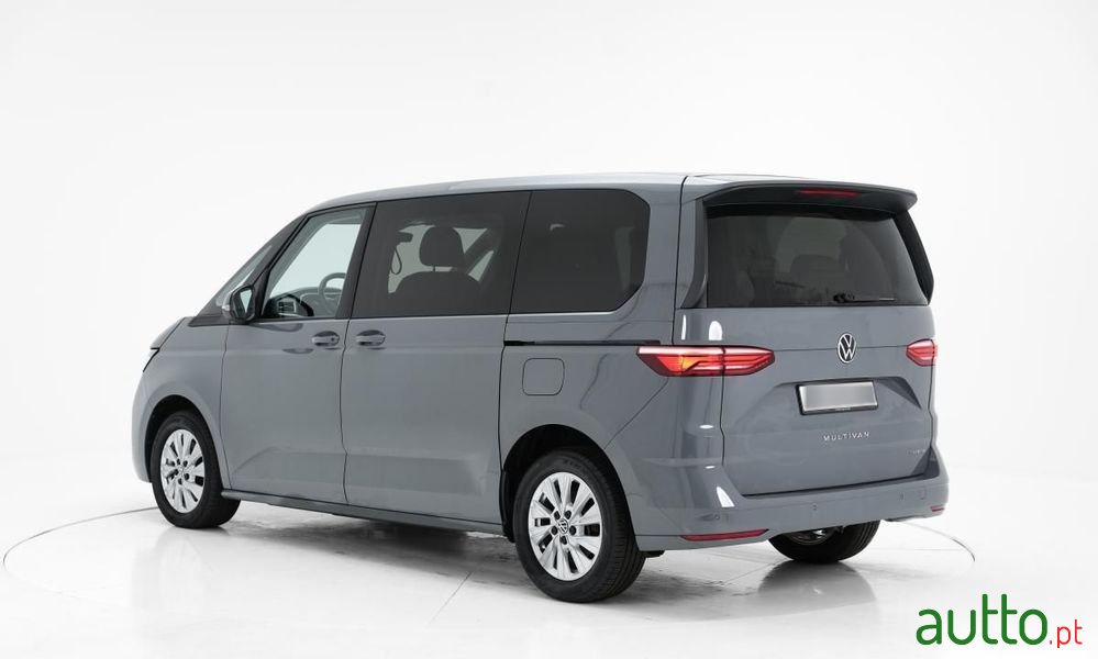 2022' Volkswagen Multivan photo #4