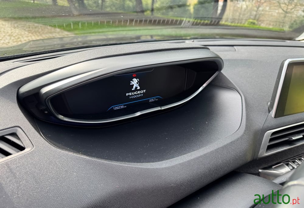 2016' Peugeot 3008 photo #5