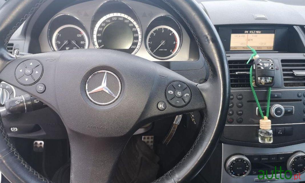 2010' Mercedes-Benz C-250 Amg photo #4