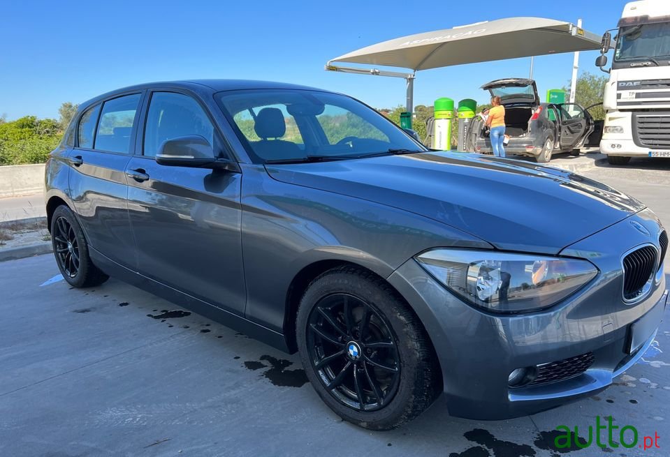 2012' BMW 116 photo #2