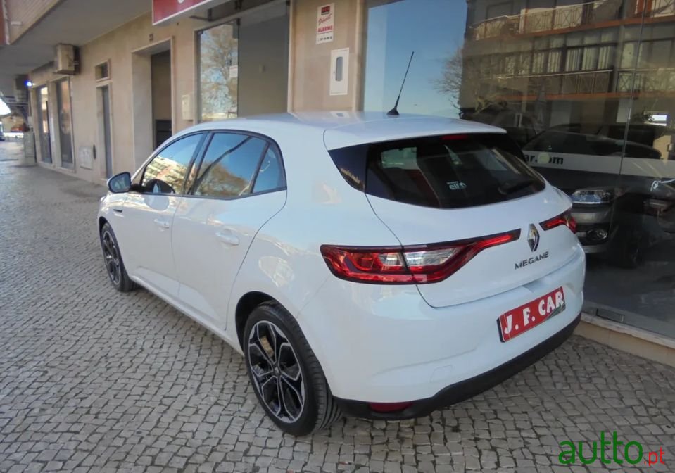 2019' Renault Megane photo #3