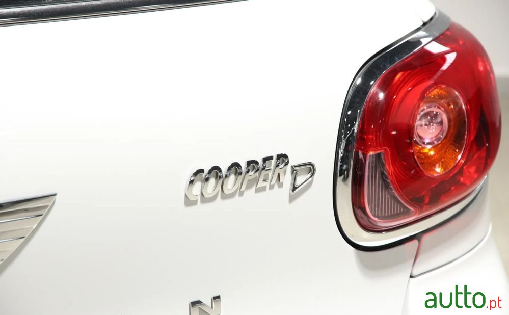 2013' MINI Paceman Cooper D photo #5