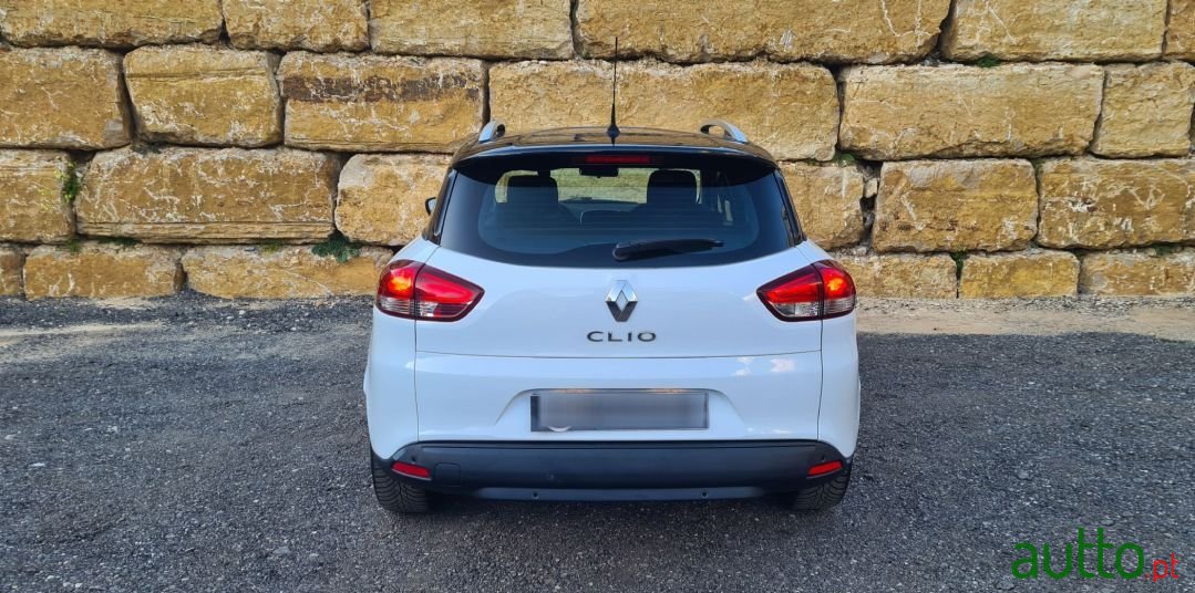 2017' Renault Clio Sport Tourer photo #6