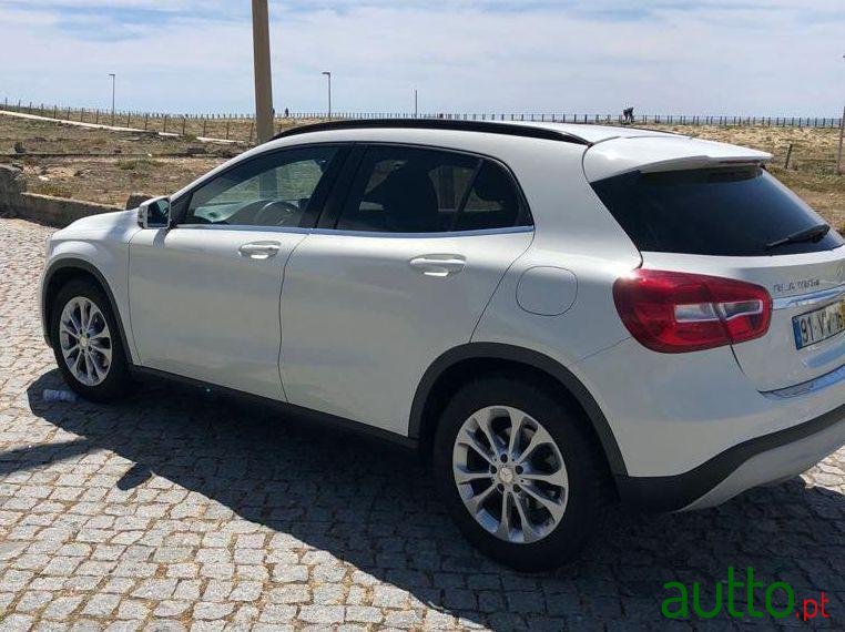 2015' Mercedes-Benz Gla-180 Black Night photo #1