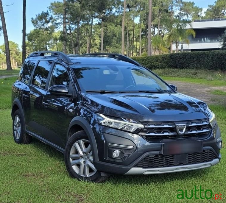 2022' Dacia Jogger photo #1
