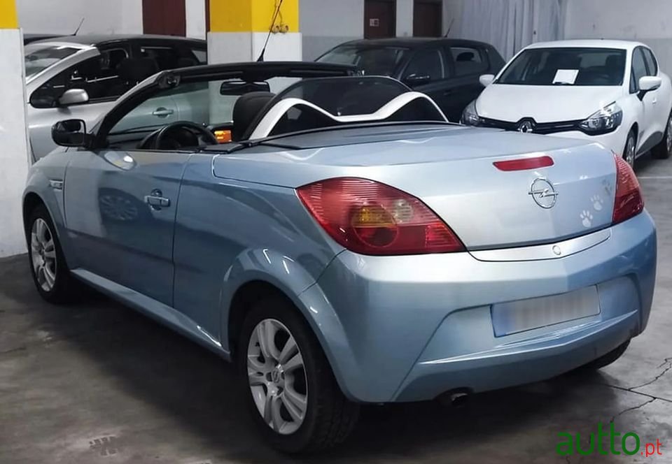 2005' Opel Tigra Twintop photo #4