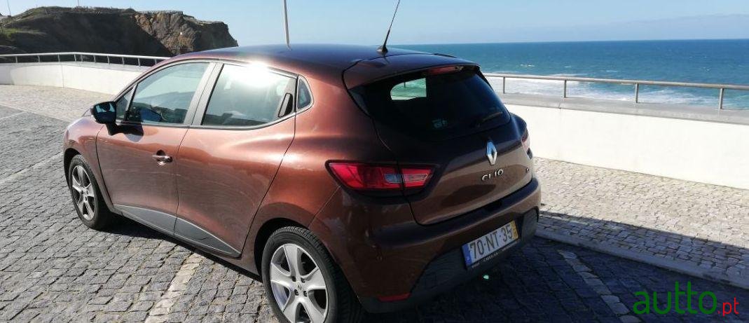 2013' Renault Clio photo #1