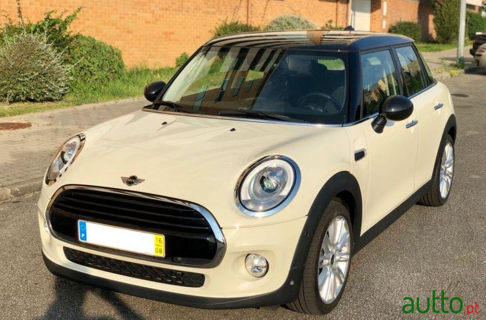 2016' MINI Cooper D 5P photo #1