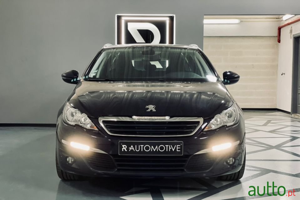 2015' Peugeot 308 Sw photo #2