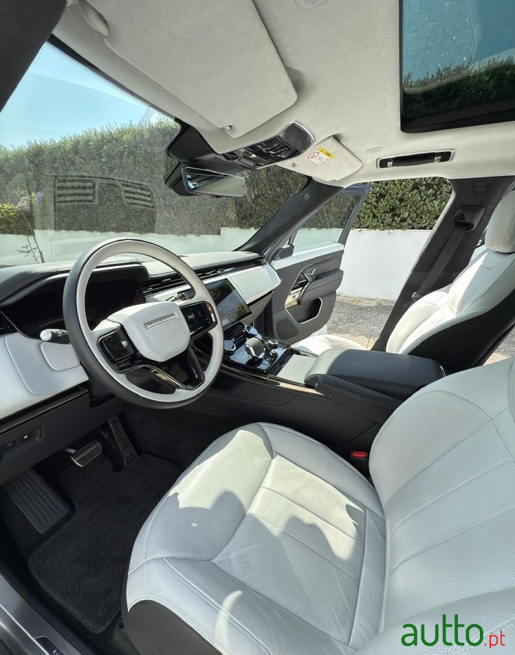 2023' Land Rover Range Rover Sport photo #5