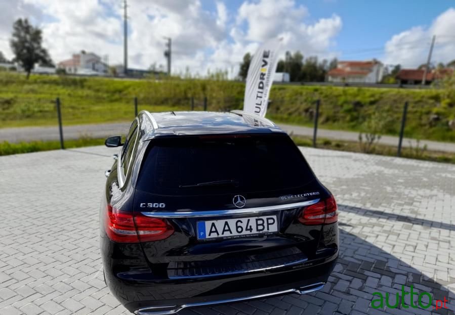 2015' Mercedes-Benz C-300 photo #4