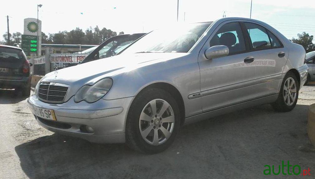 2001' Mercedes-Benz CDi Classic photo #2