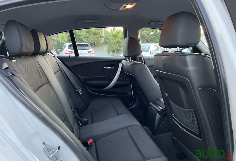 2008' BMW 118 photo #6