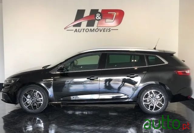 2019' Renault Megane Sport Tourer photo #2