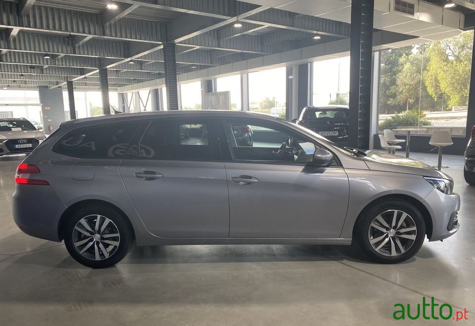 2021' Peugeot 308 Sw photo #5