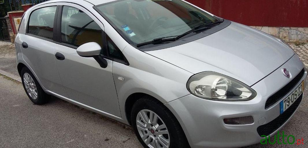 2014' Fiat Punto Evo photo #2