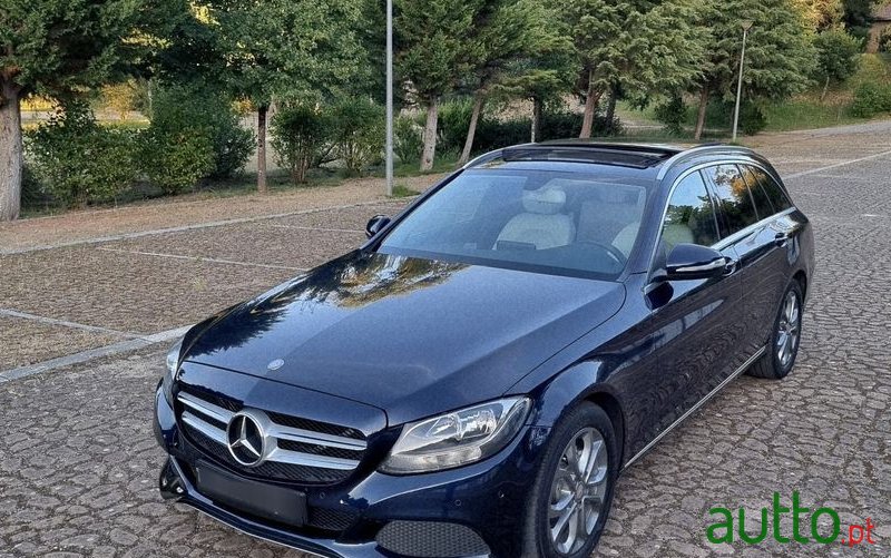 2015' Mercedes-Benz Classe C photo #1