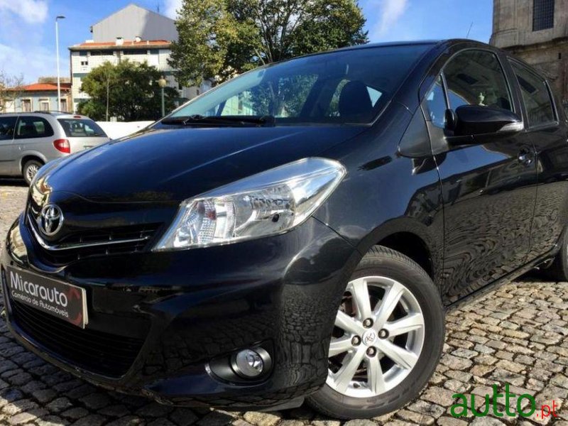 2014' Toyota Yaris 1.0 Vvt-I Comfort+P.Style photo #1