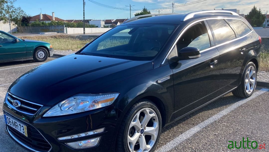 2012' Ford Mondeo Sw photo #3