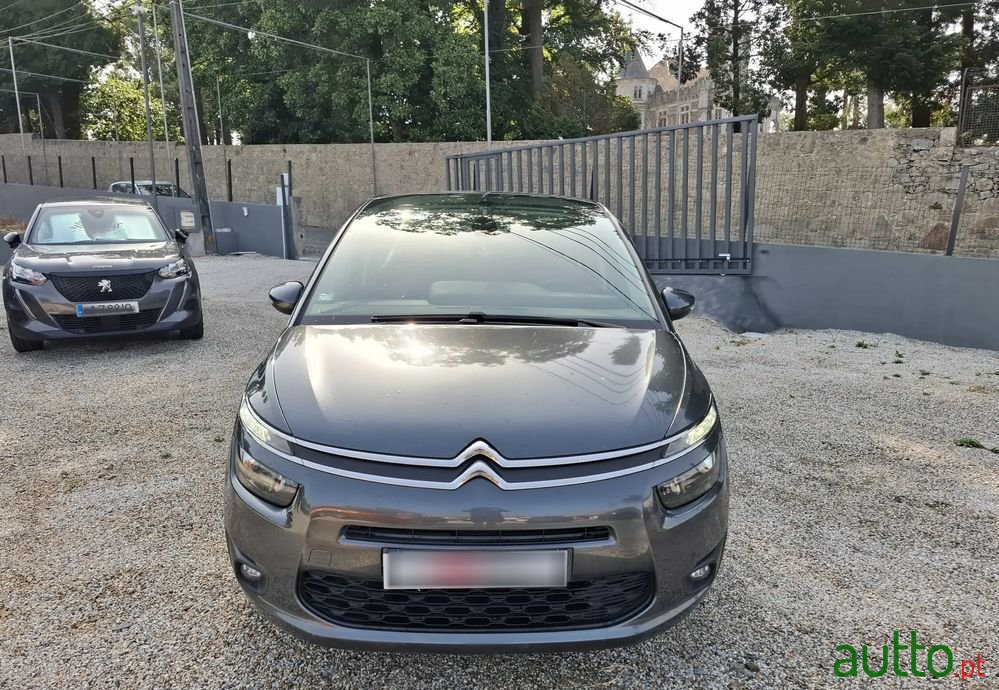 2015' Citroen C4 Grand Picasso photo #4
