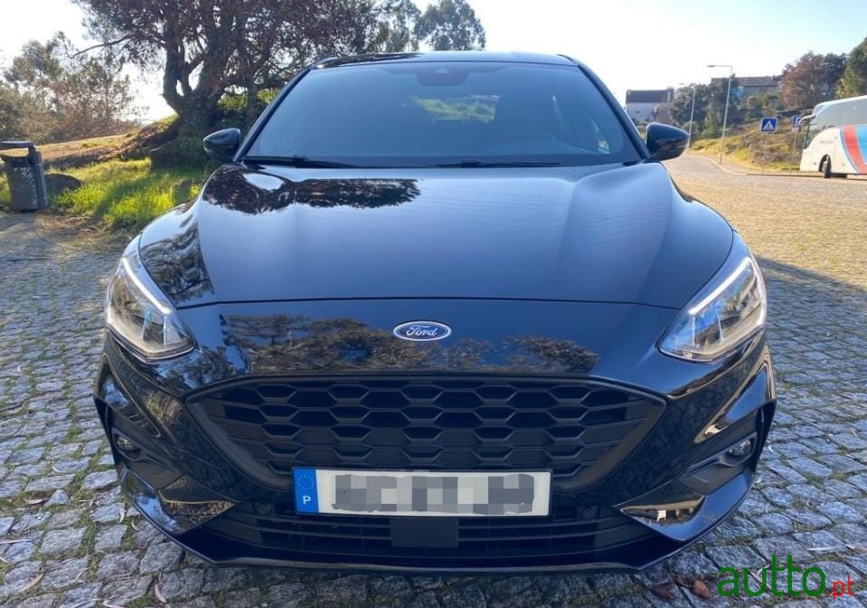 2020' Ford Focus St--Line photo #3