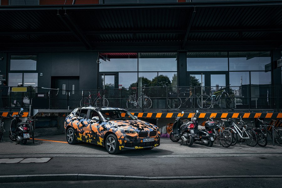 Exclusive first images of the production BMW X2 in urban livery