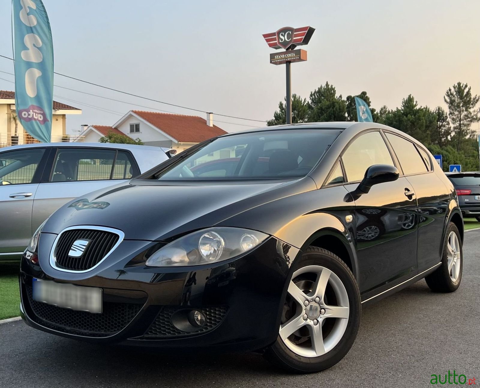 2006' SEAT Leon photo #1