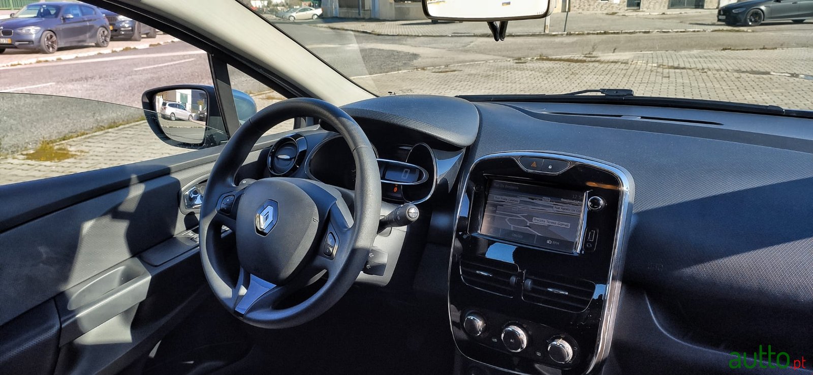 2013' Renault Clio photo #6