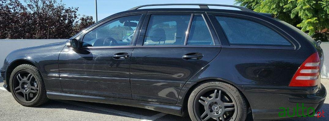 2001' Mercedes-Benz C-32 photo #2