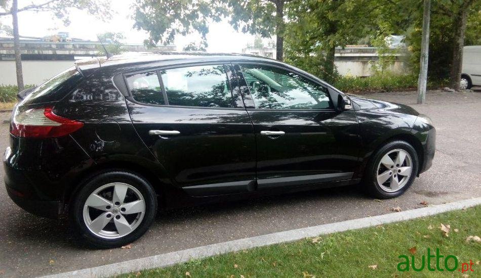 2009' Renault Megane photo #3