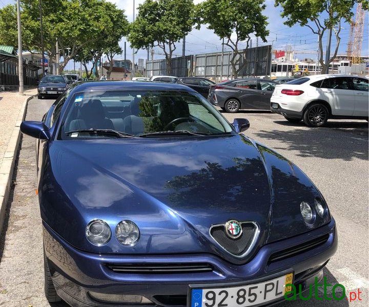 2000' Alfa Romeo photo #3