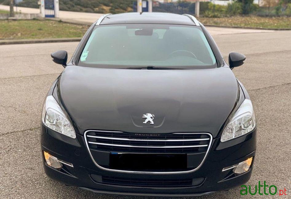 2012' Peugeot 508 Sw photo #2