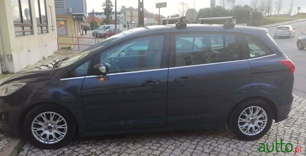 2012' Ford Grand C-MAX photo #1