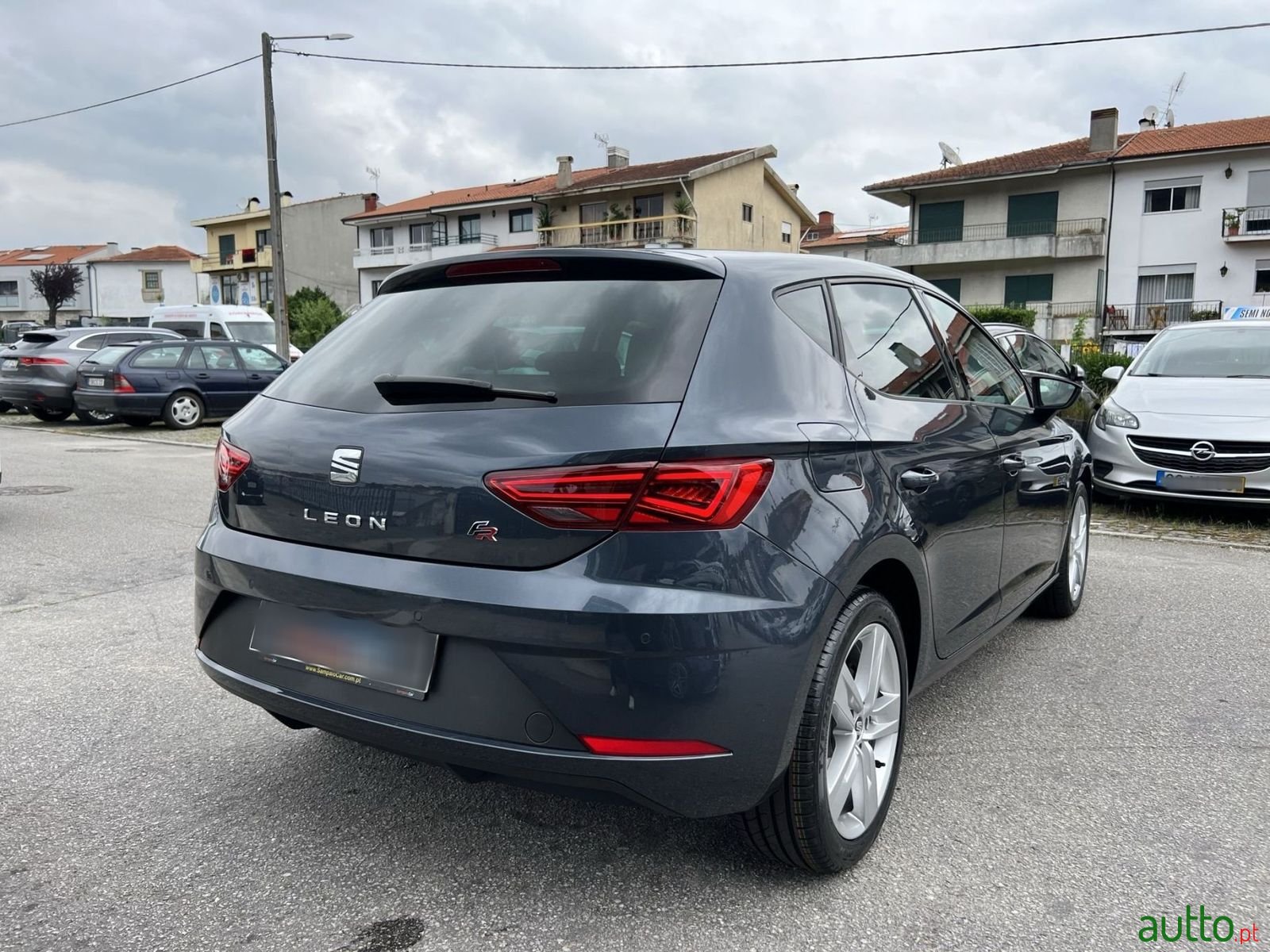 2020' SEAT Leon photo #3