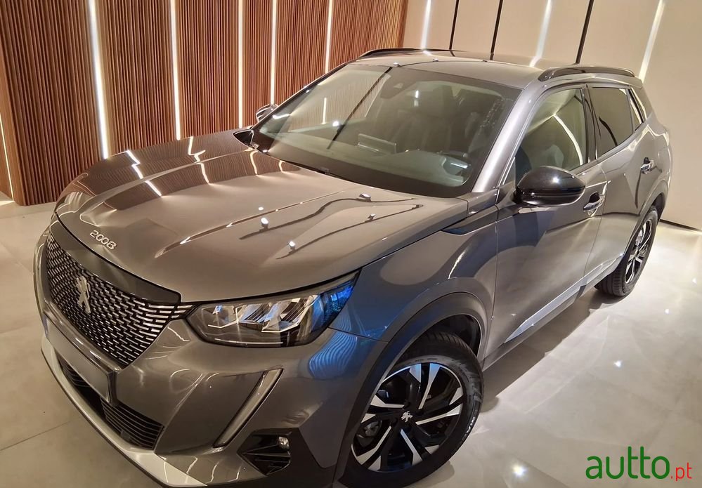 2022' Peugeot 2008 photo #3
