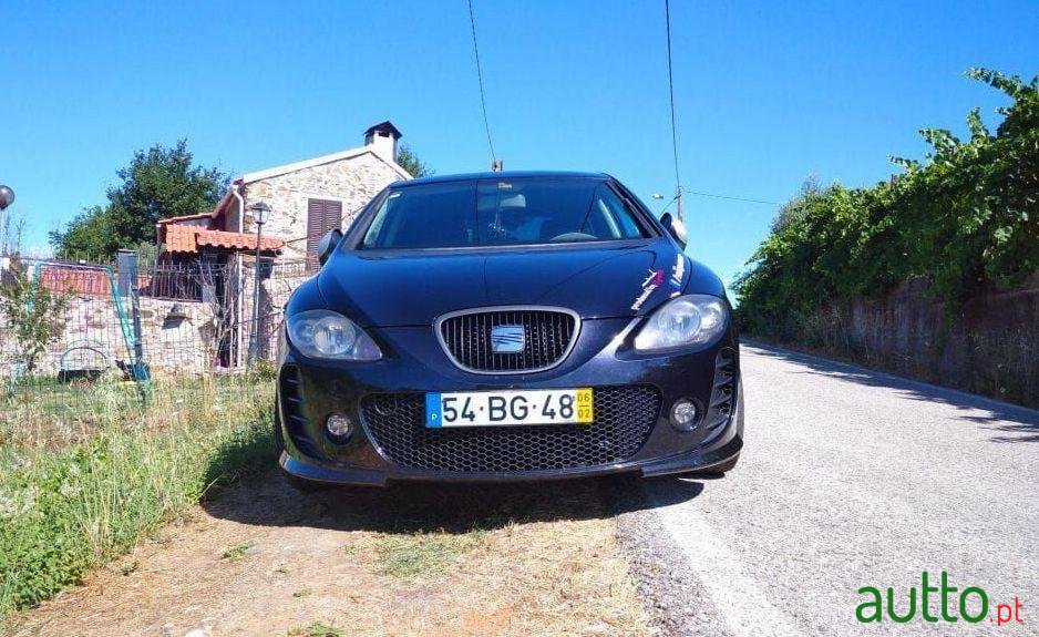 2006' SEAT Leon Sport photo #3