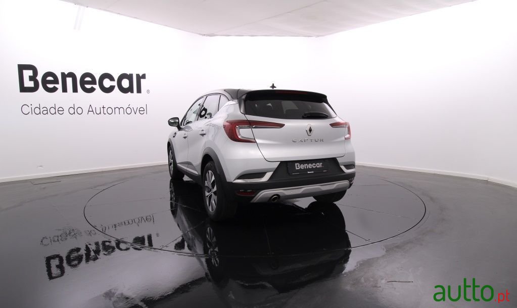 2020' Renault Captur photo #5