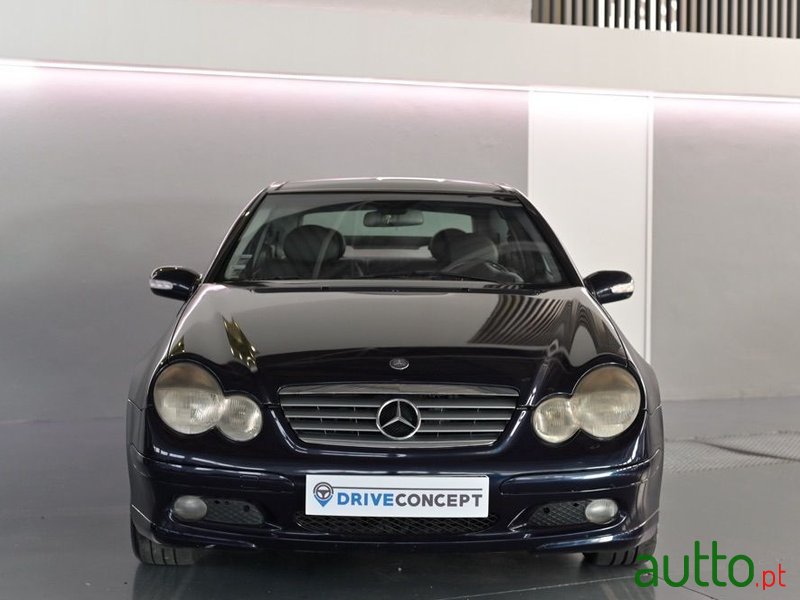 2002' Mercedes-Benz C-220 photo #5