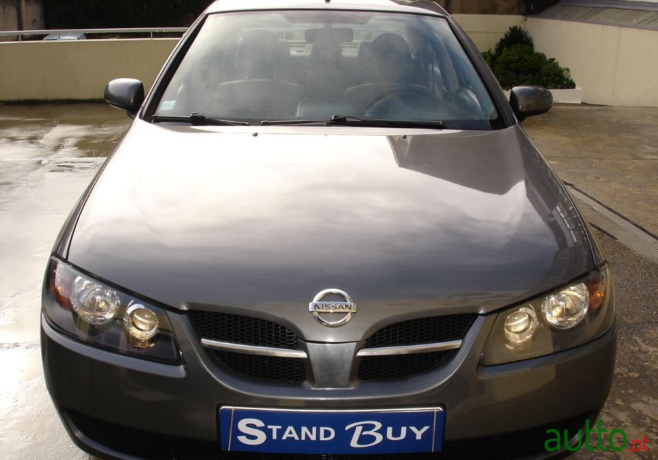 2003' Nissan Almera photo #2