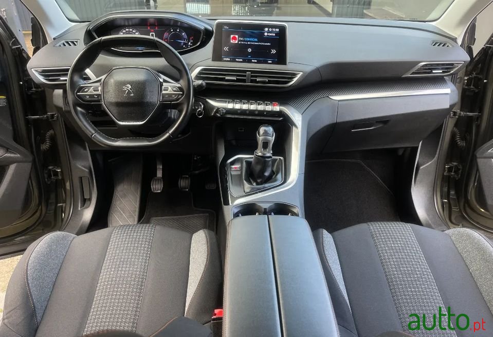 2018' Peugeot 3008 photo #5