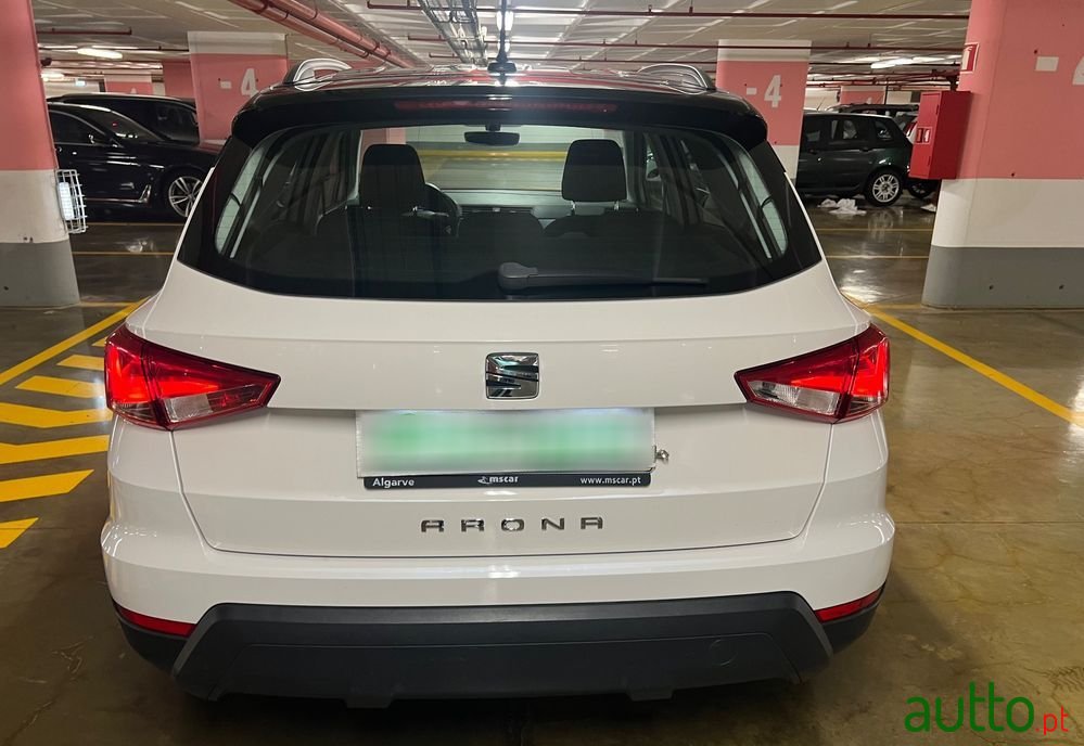 2020' SEAT Arona 1.0 Tsi Style photo #5