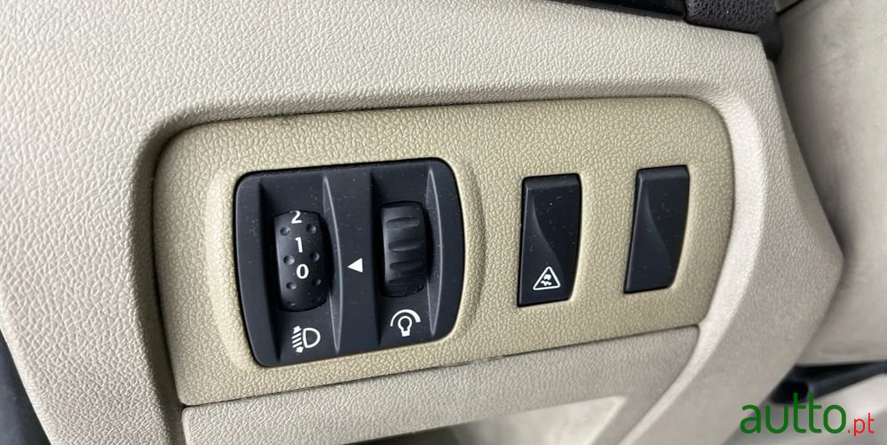 2011' Renault Grand Scenic photo #5