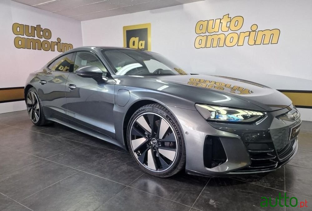 2021' Audi e-tron GT Quattro photo #3