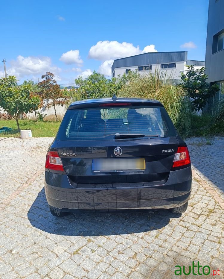 2015' Skoda Fabia 1.4 Tdi Style photo #2