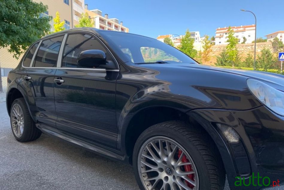 2006' Porsche Cayenne Turbo photo #2