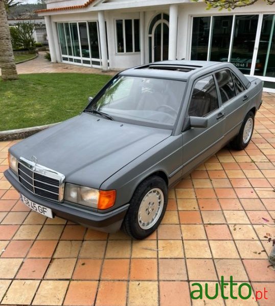 1984' Mercedes-Benz 190 photo #1