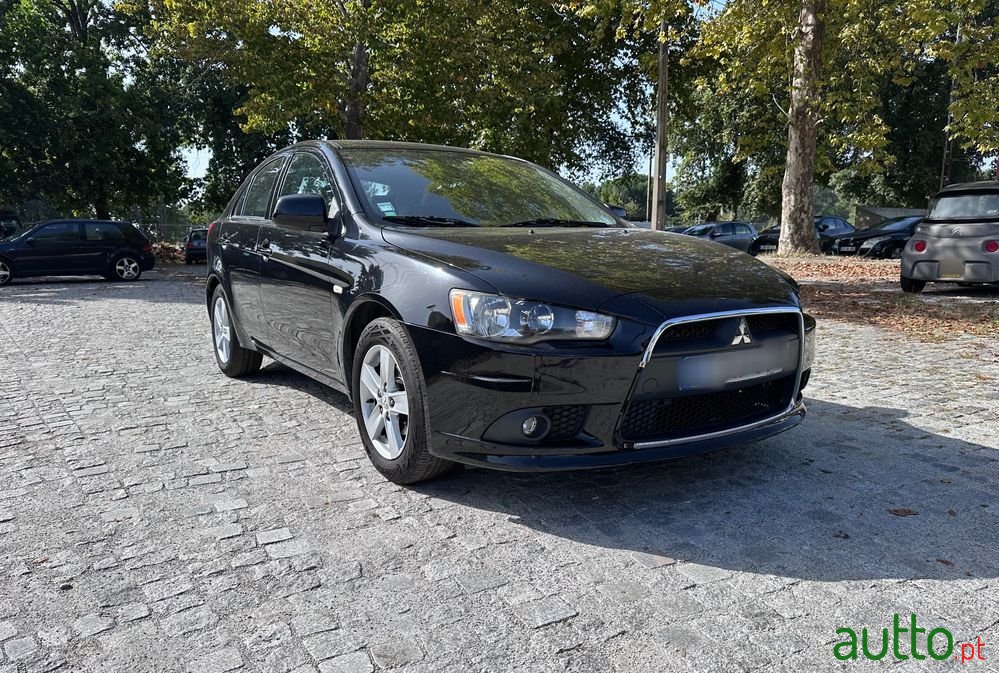 2009' Mitsubishi Lancer Sportback photo #2