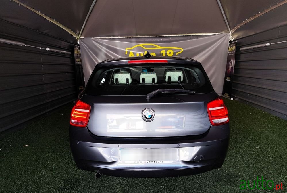 2014' BMW Série 1 D Line Urban photo #5
